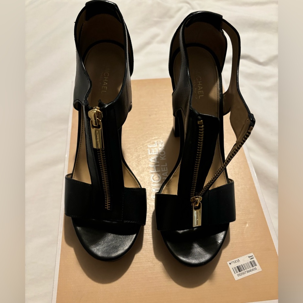 Michael Kors Berkley sandals 8.5 black